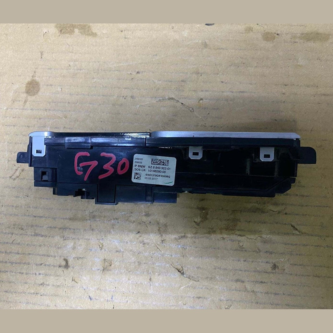 BMW Center Console Switch Operating Unit 6843922 RHD 5 Series G30 G31 and X3 G01
