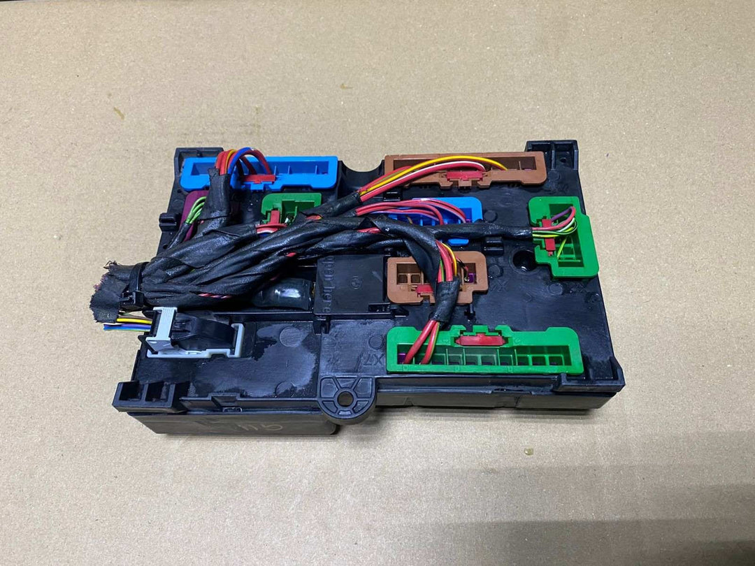 2018 BMW 430i Power Distribution Box 9393144, G11 G12, 750i, and 430i