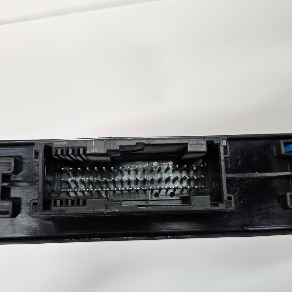 Genuine BMW X1 E84 Body Control Module 9264573 OEM