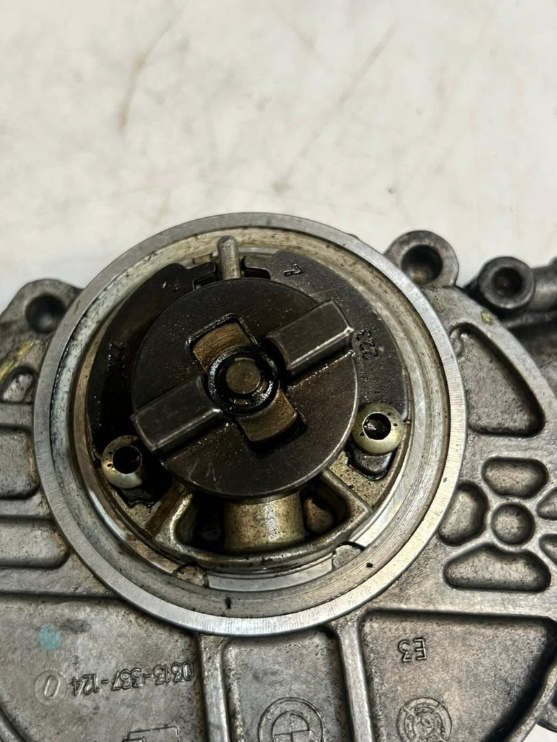 BMW E60 E81 E82 E87 E90 E91 E92 N43 and N46 B20 B Vacuum Pump 7547024 OEM