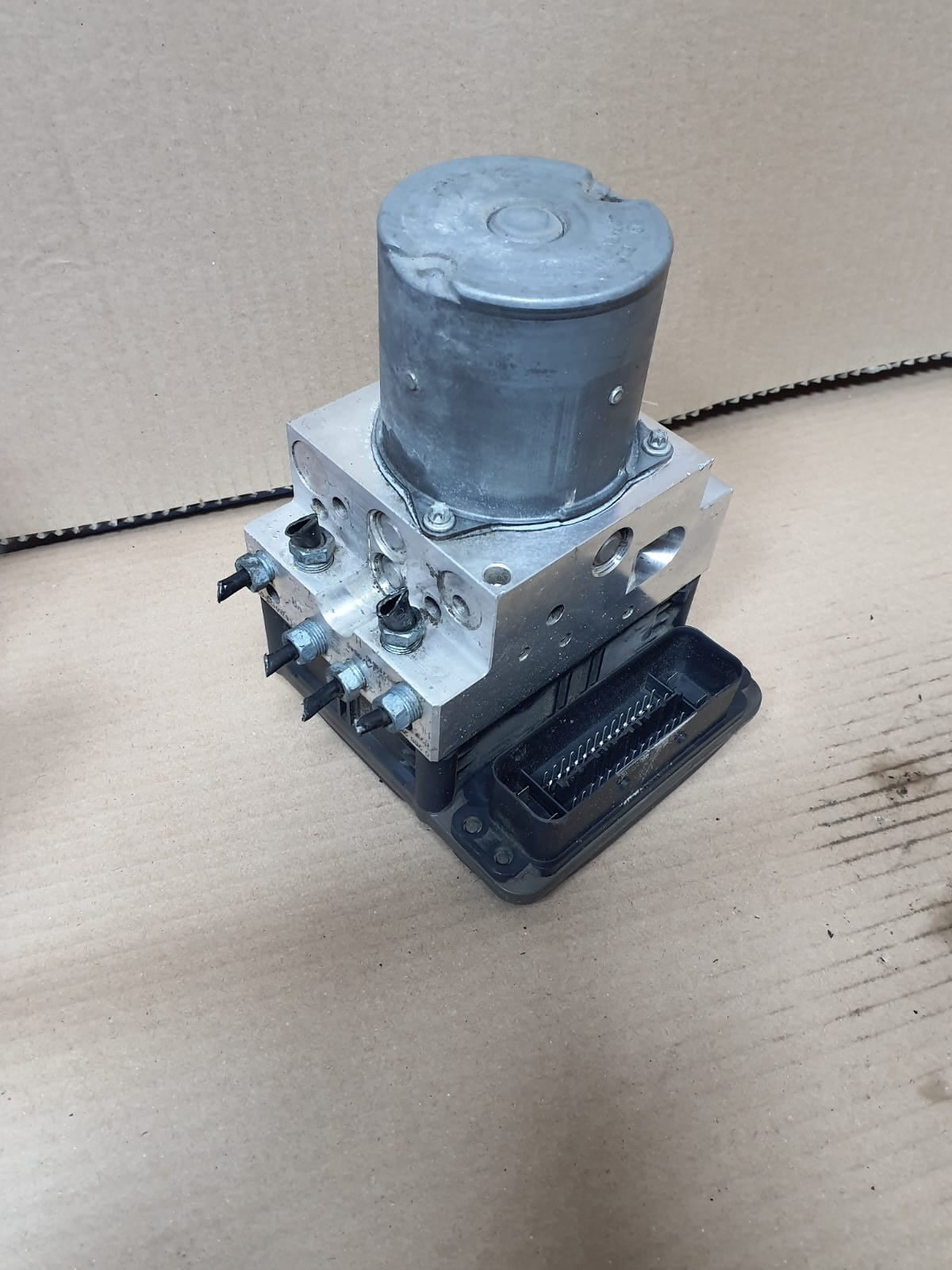 2007-2013 BMW X5 E70 and X6 E71 ABS/DSC Hydraulic Pump Module 6798286 OEM