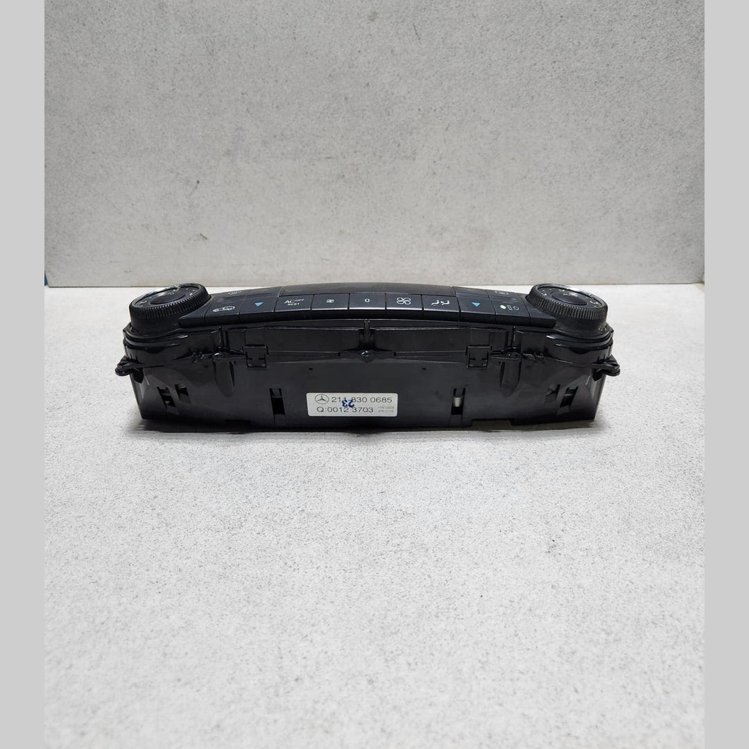 Mercedes-Benz Climate Control Unit Left 2118300685 E-Class W211