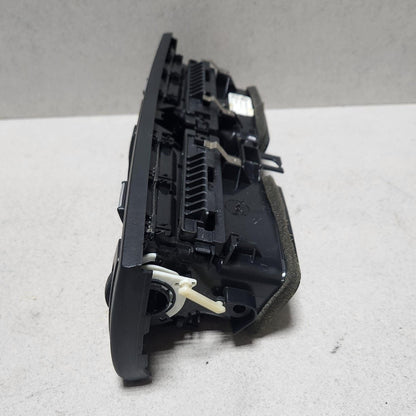 BMW Dashboard Center Air Vent 92053571 Series F20 F21, 2 Series F22 F23