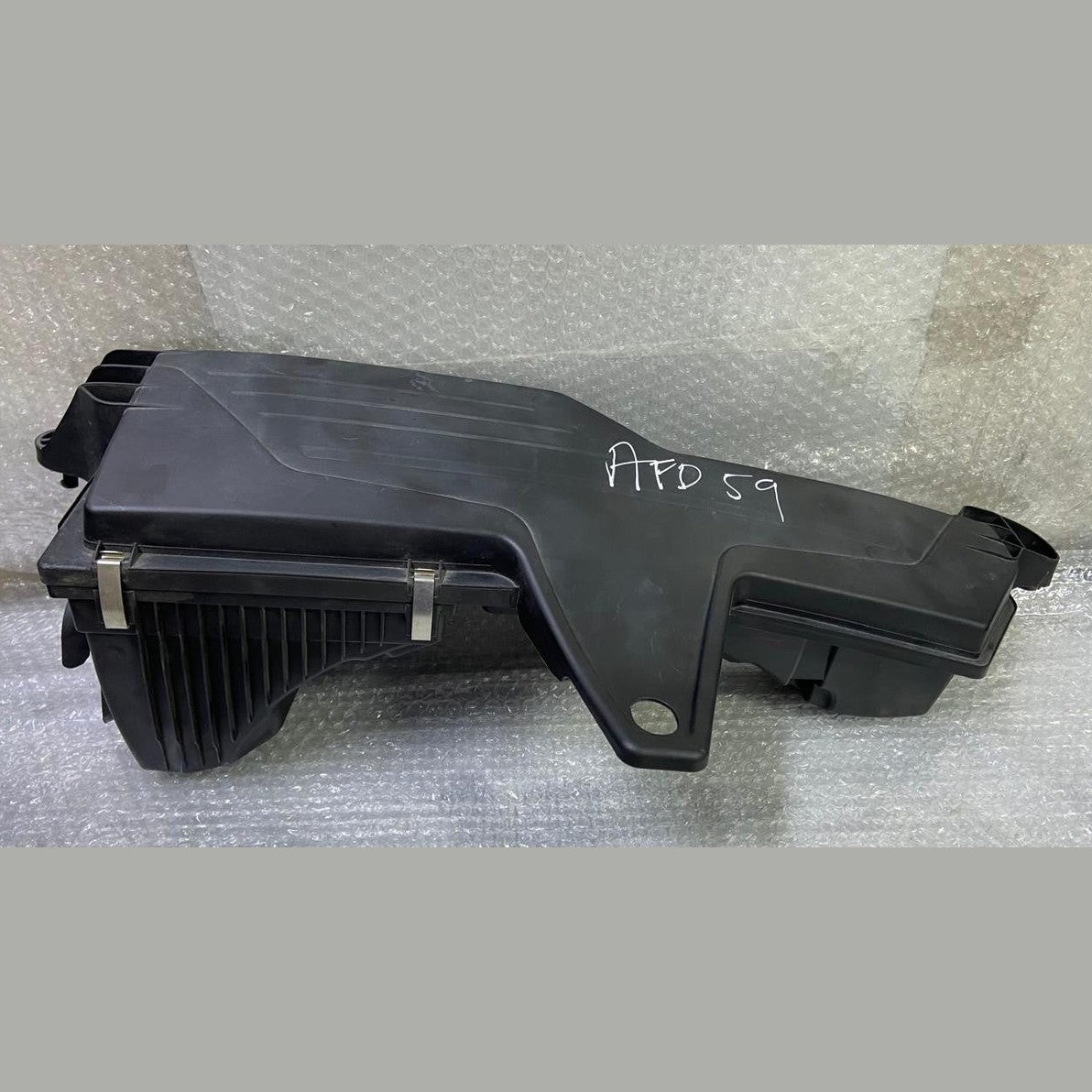 OEM BMW F20 F30 F31 LCI B38 Intake Muffler Air Filter Box Housing Petrol 8647449