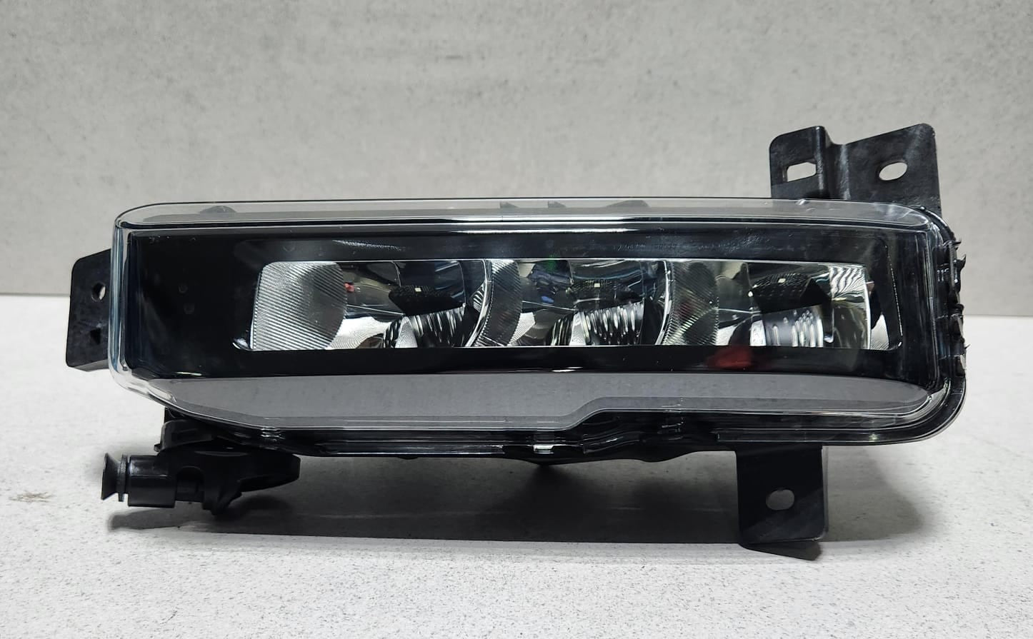 2020-2024 BMW 320i Fog Light LED Left 7433787 3 Series G20 G21 and 2 Series F44