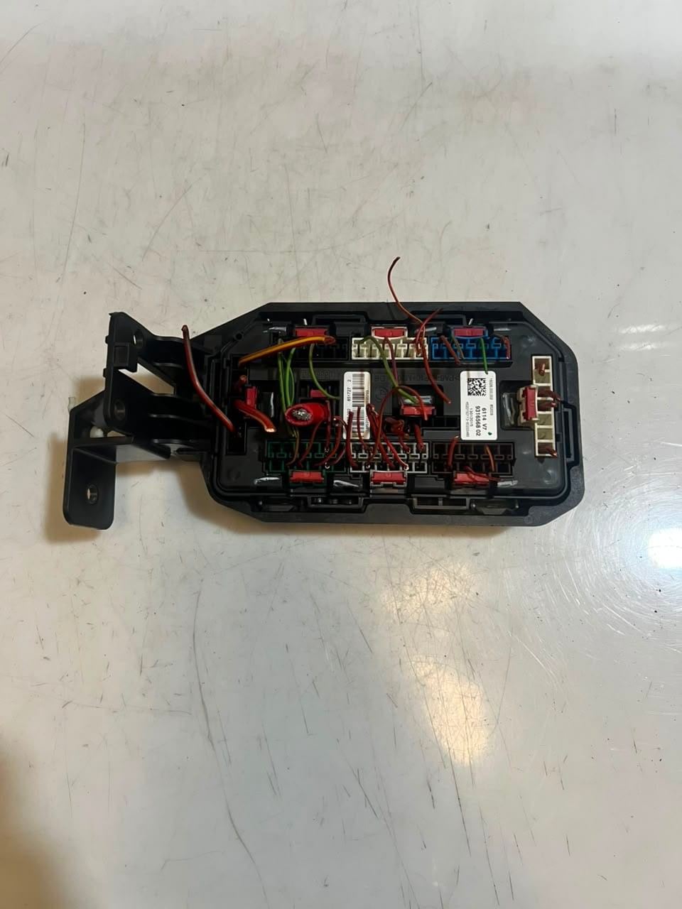 BMW F15 X5 and F16 X6 35iX Front Power Distribution Fuse Box 9316568 OEM