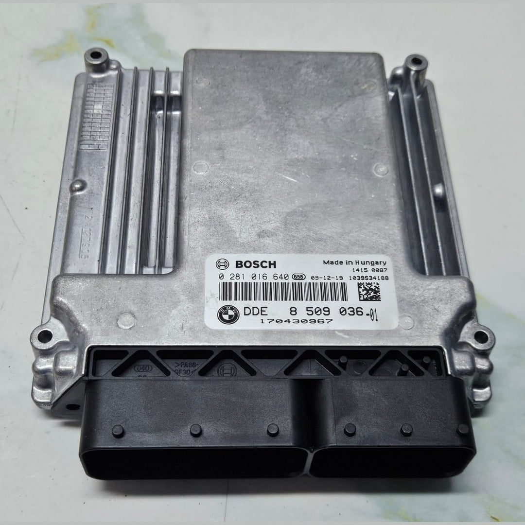 2007-2013 BMW E70 X5 and E92 M57N Engine Control Unit ECU SET 8509036 OEM