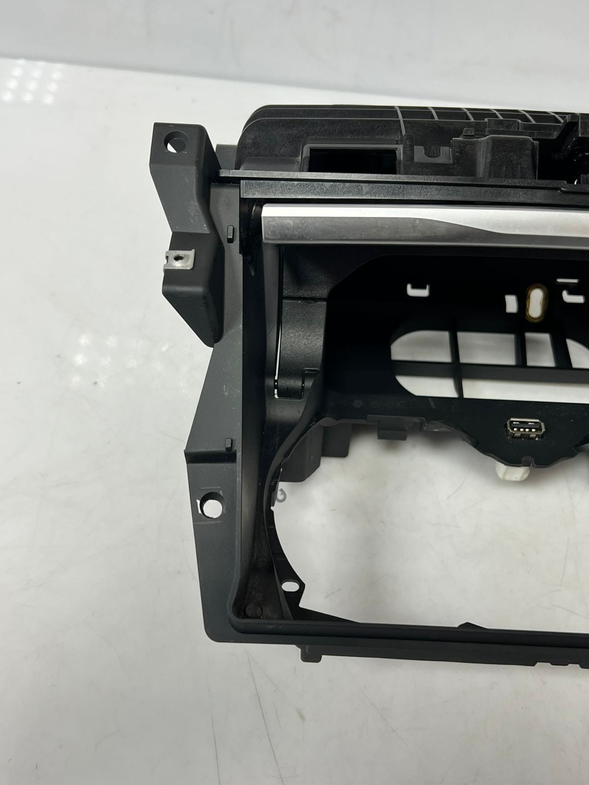 BMW 8' G14 G15 G16 GRAN COUPE Centre Console Storage Compartment 9396504 OEM