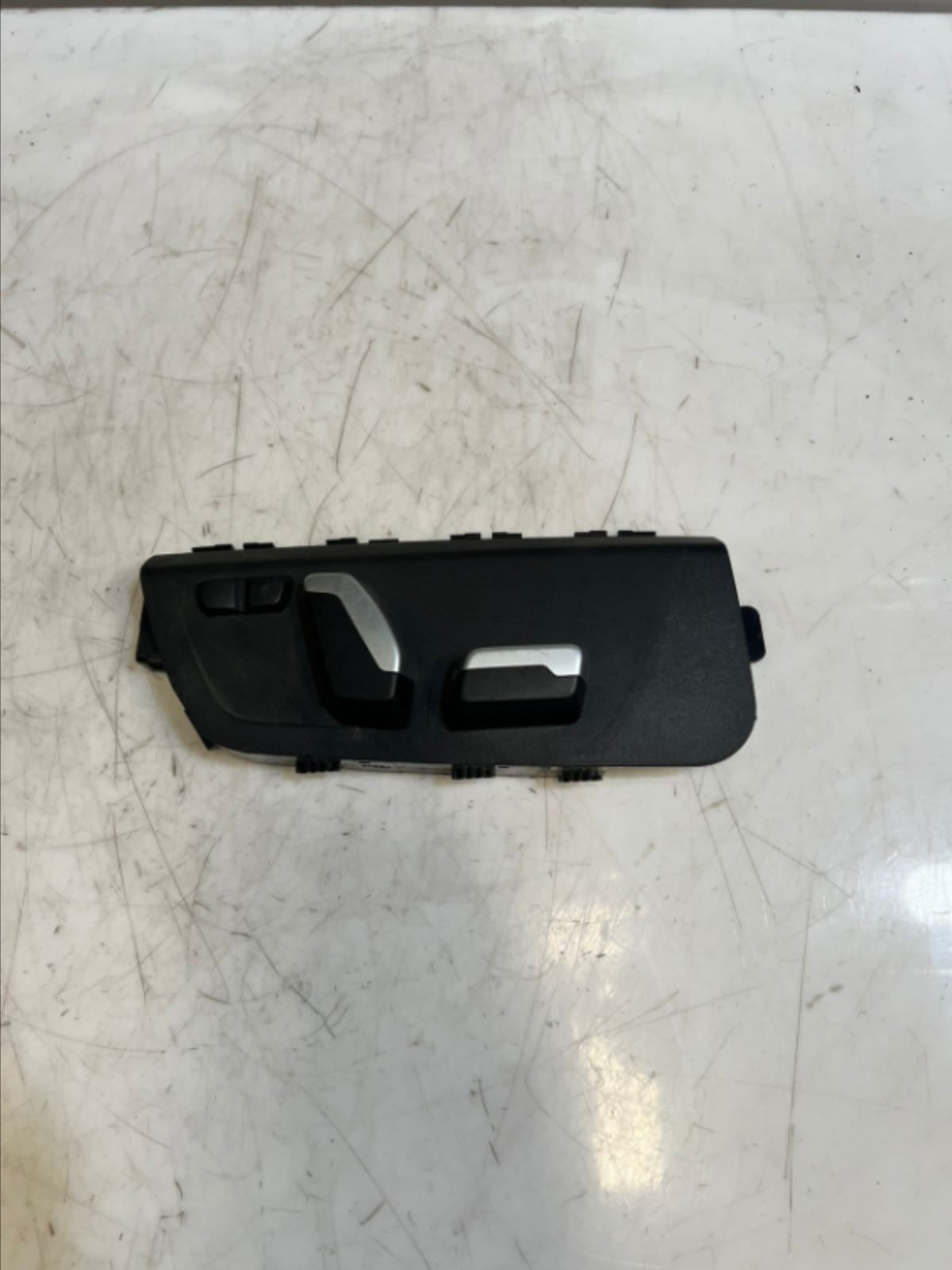 2015 BMW 320i F30 3 Series Front Right Seat ADJUSTMENT Control Switch 9382436