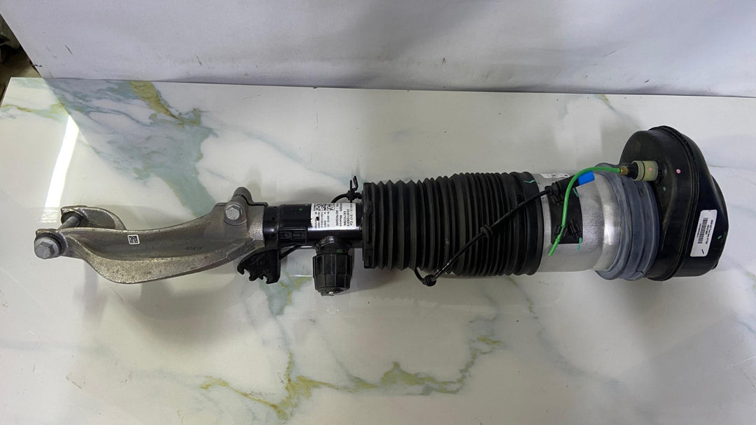 OEM BMW X7 G07 LCI Air shock absorber front left 7831561 ASSEMBLY 2020-2025