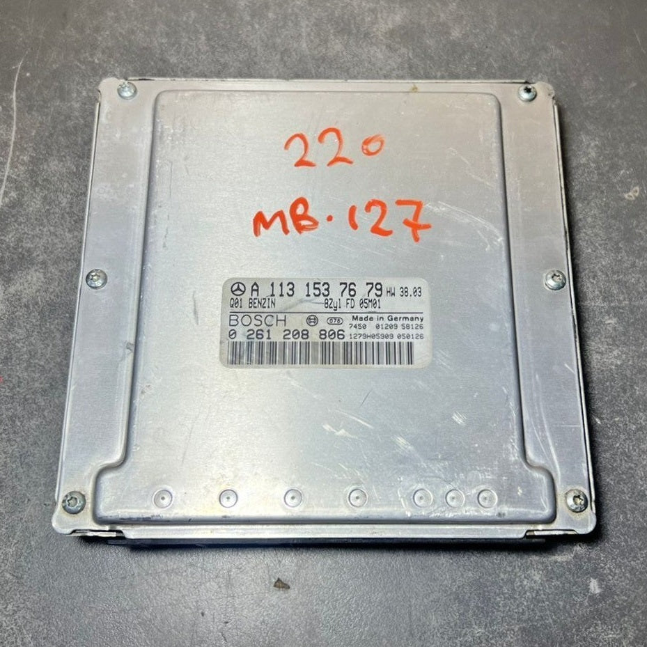 01-06 Mercedes W220 S-Klasse Motorsteuergerät Gerät ECM ECU A113 1537679