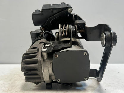 2015-2020 BMW 740i 7 Series G11 G12 Air Suspension Compressor Pump 443021002 OEM