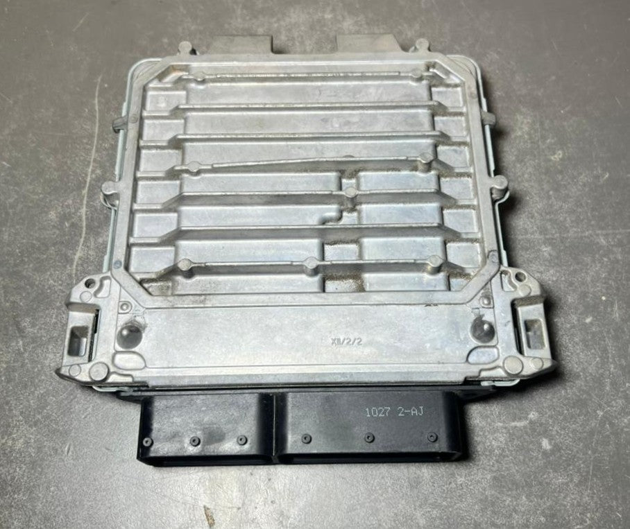 14-18 Mercedes W205 C-CLASS Engine Control Module Unit ECM ECU A274 9000800 OEM
