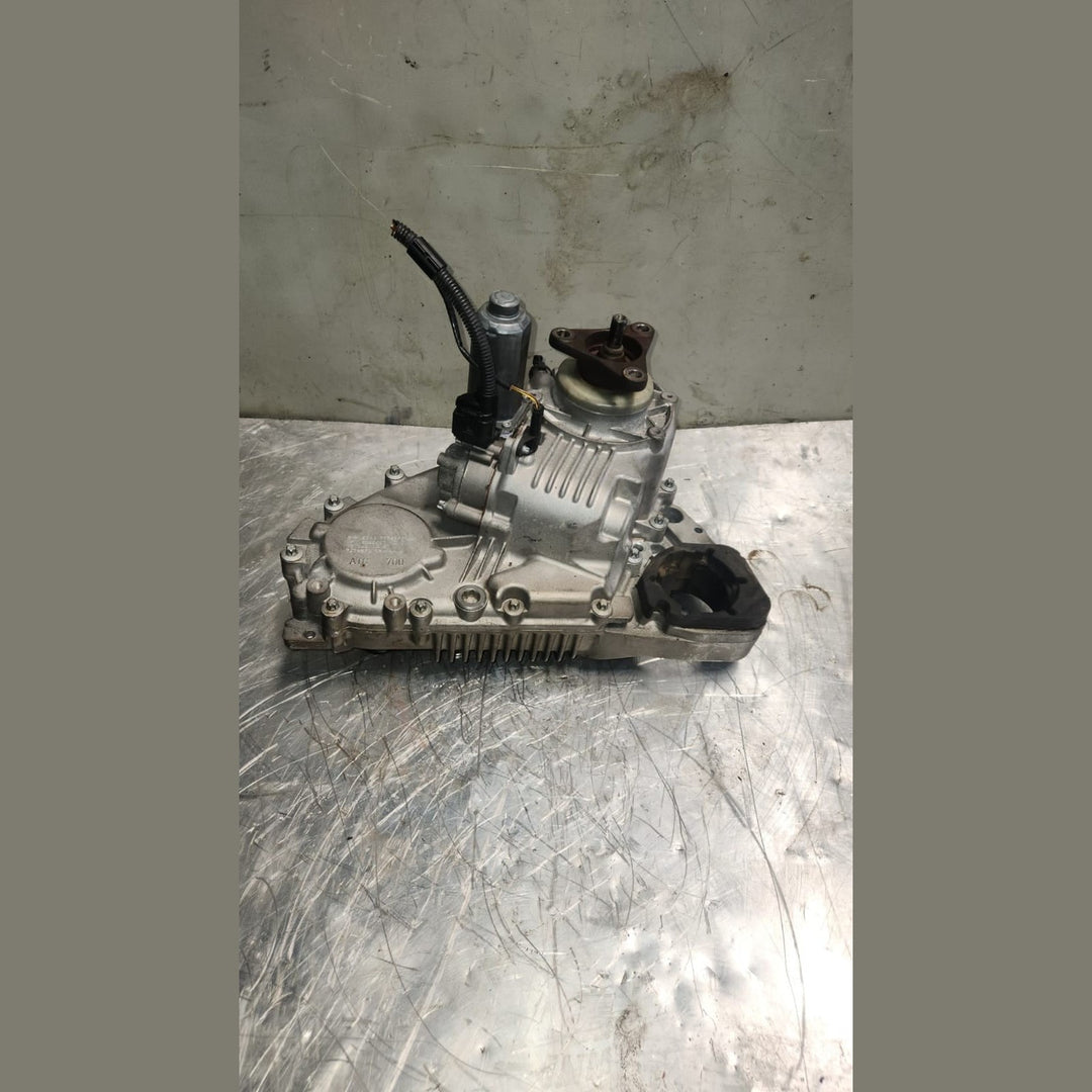 2007-2013 BMW X5 Transfer Case 7574777 X5 E70 ATC 700 USED 90K KM