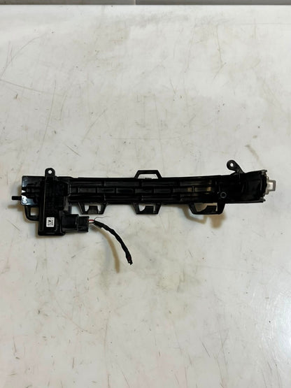 2018-2024 BMW X3 G01 X4 G02 X5 G05 X6 G06 G07 Mirror Turn Signal Light 7441439