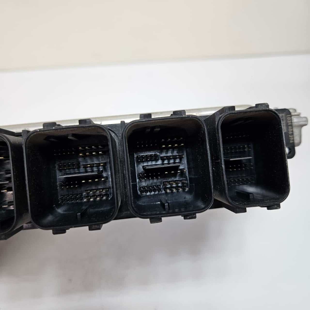 2018 BMW X3 G01 X4 G02 Engine Control Unit DDE Bosch 8599197 OEM