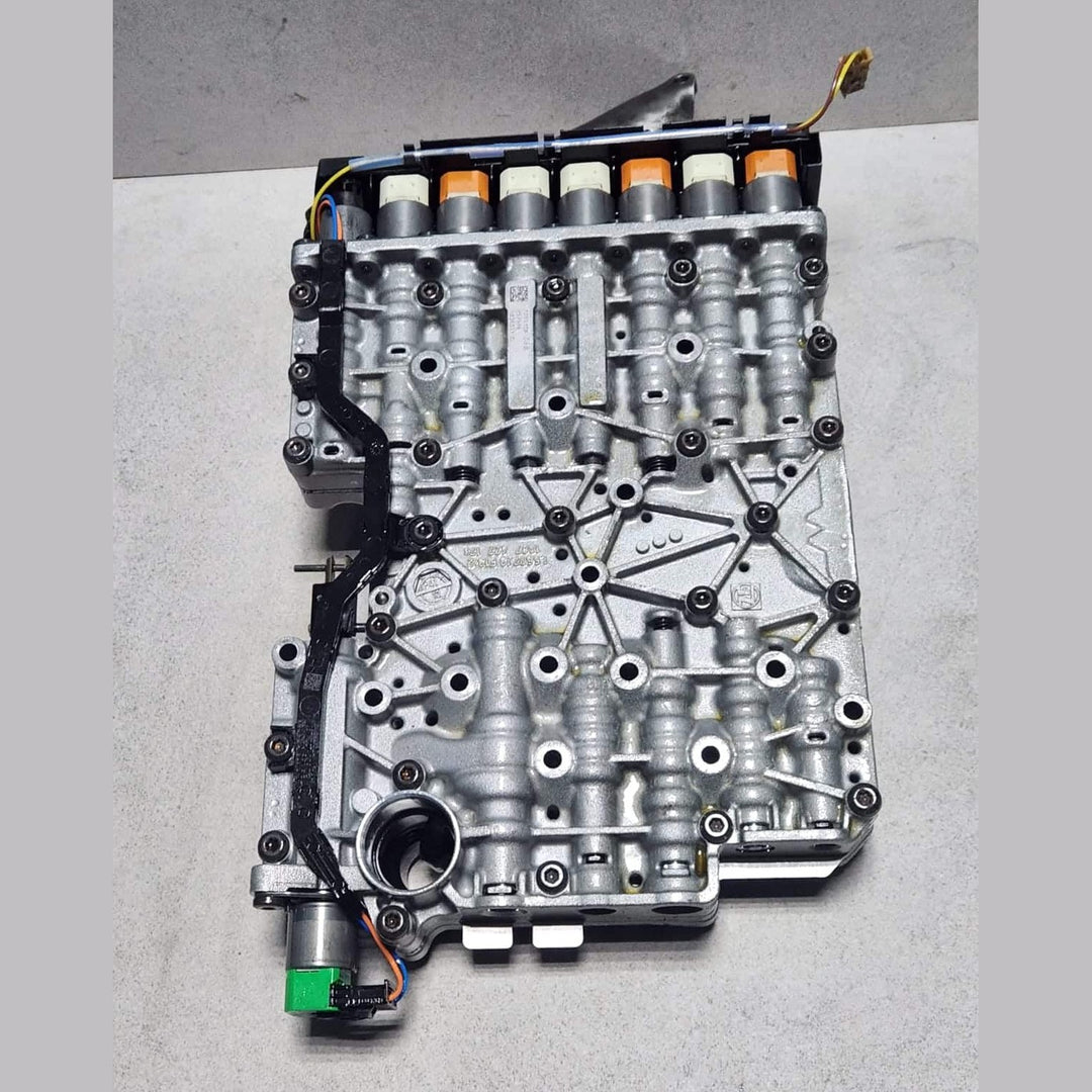 2012-2016 BMW 320i 520i Transmission Valve Body Mechatronics 8hp45 0260550087 