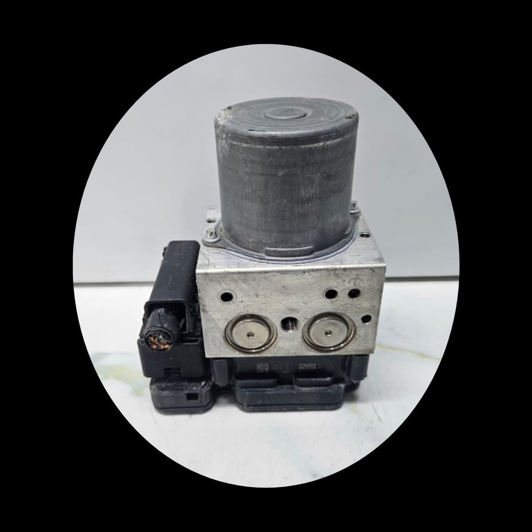BMW F10 F11 F01 F06 ABS Hydraulic Pump Control Module 6868339 OEM