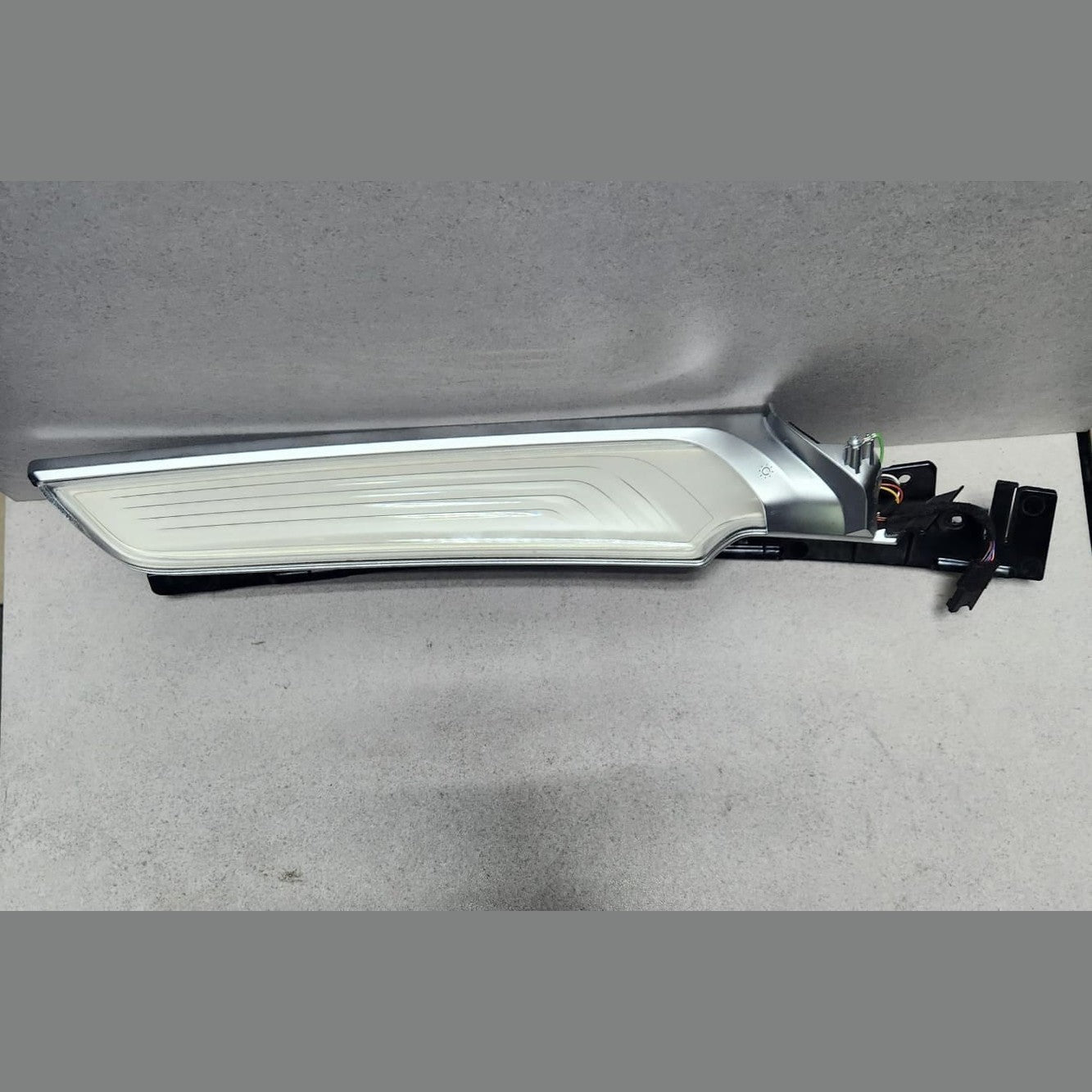 2016-2019 BMW 750i Rear Door Window Sunshade 7440850 7 Series G1