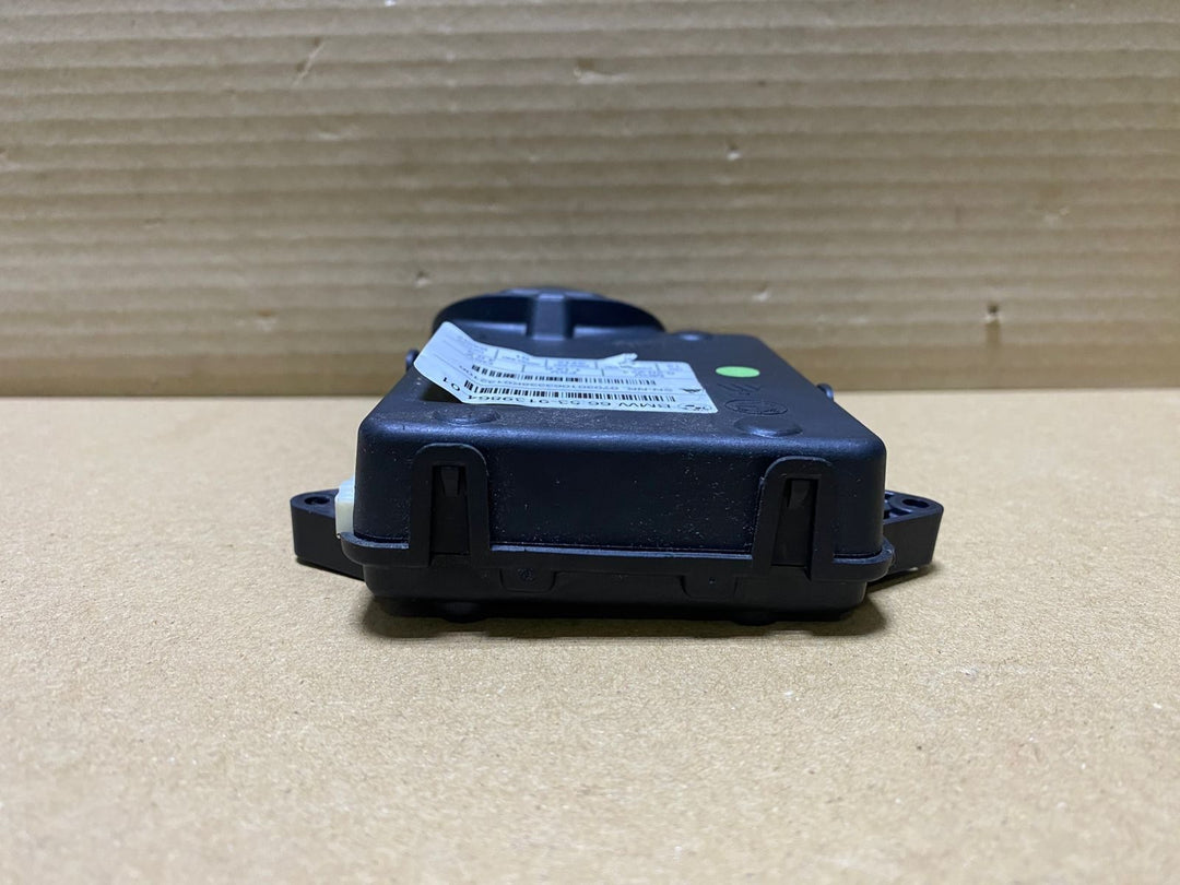 2008-2014 BMW X6 Rear View Backup Camera 9139864  X5, X6.