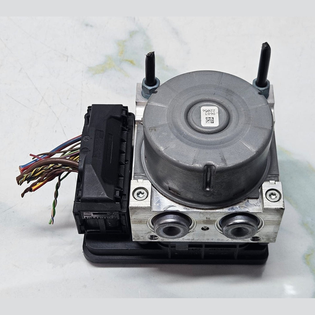 2016 BMW 320i Abs Pump Control Module 6881173