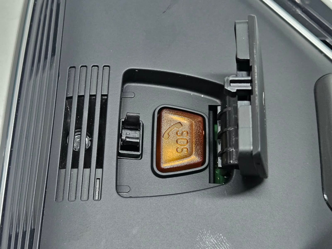 9391452-2015-2018 BMW 740i G11 G12 RHD Roof Reading Light OEM