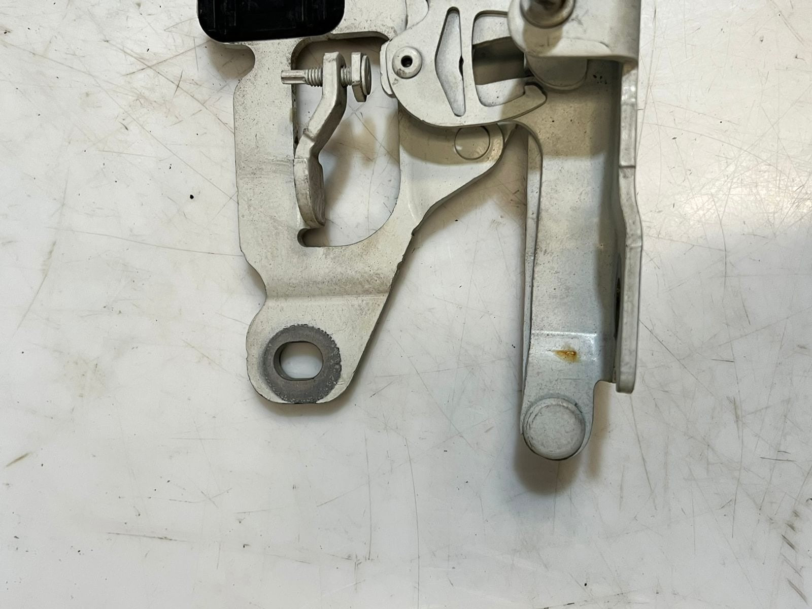 2011-2016 BMW 528i 5 Series F10 F11 6' F12 F13 M5 M6 Bonnet Hood Hinge 7249888 