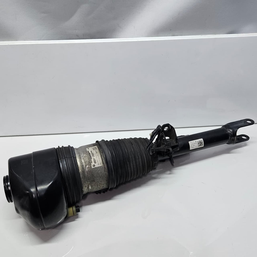 6877554-2017 BMW 7 Series G11 G12 Front Right Air Suspension Shock Absorber OEM