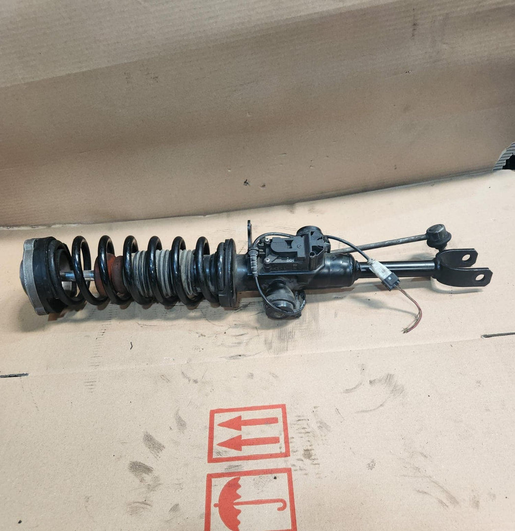 BMW Front Shock Absorber 6863116 5 Series F07 GT and 7 Series F01 Front Right 