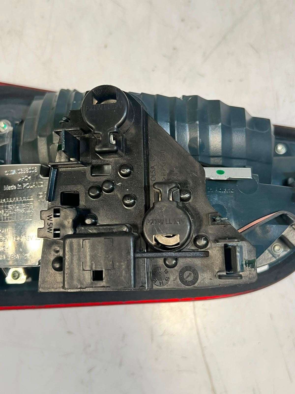 2015-2020 BMW X1 F48 Rear Light Right TRUNK LID BOOT Taillight 2710636 OEM