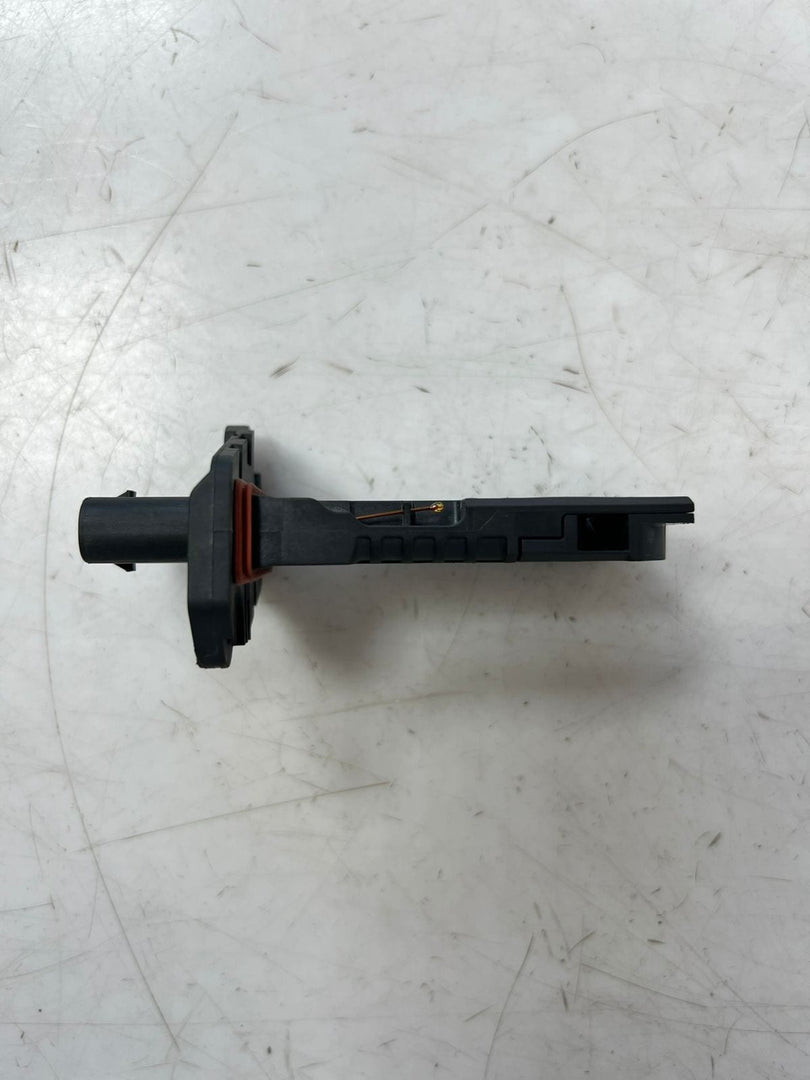 2017-2020 BMW 230i X3 X5 F22 F3X G30 G12 G01 G02 Mass Air Flow Sensor 8605565