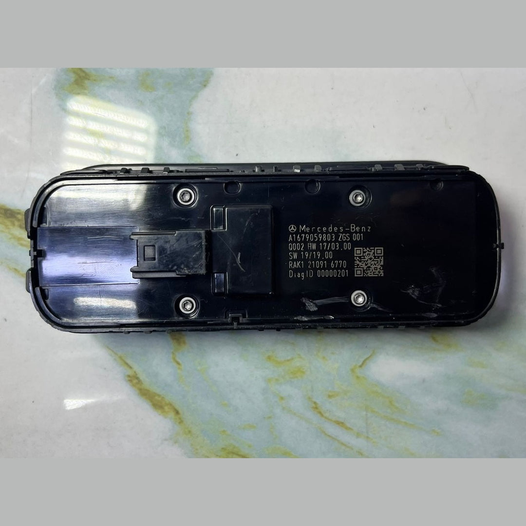 19-21 Mercedes A220 Front Power Window Switch A1679059803 CLA, G-Class, GLB GLA