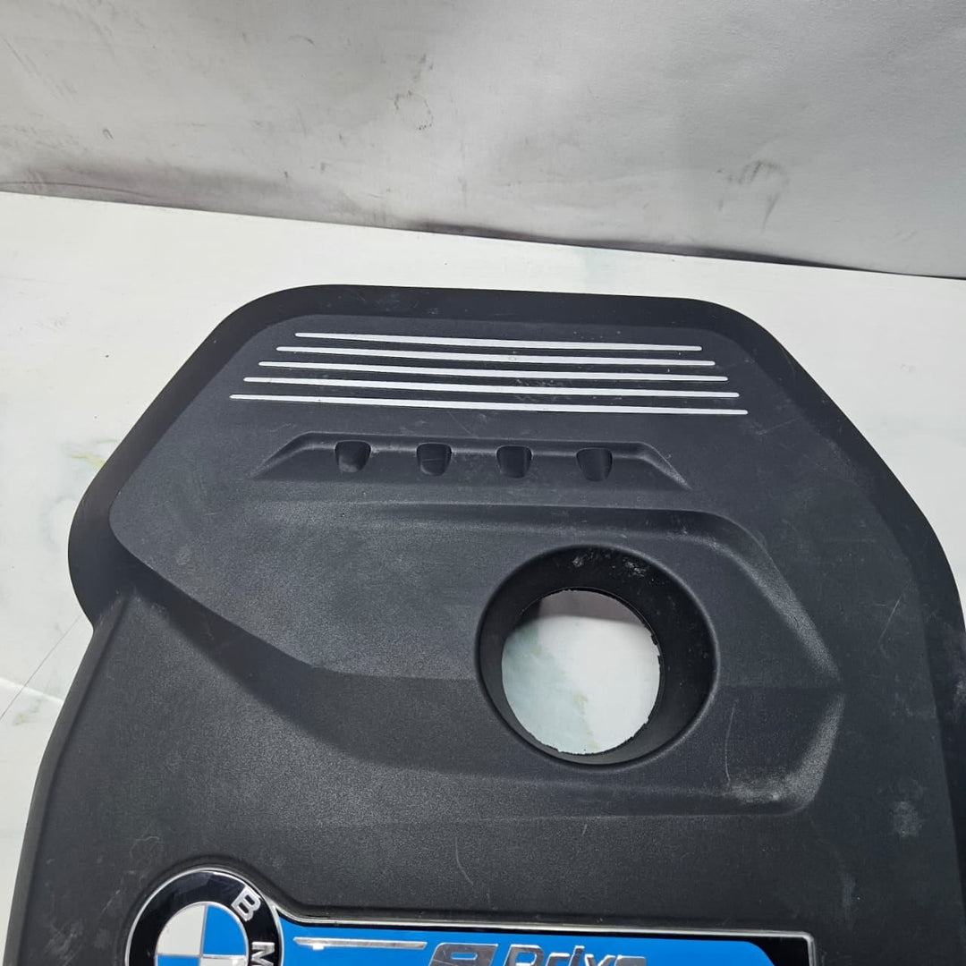 2016-2018 BMW 3 Series F30 330e HYBRID Engine Cover 8604836