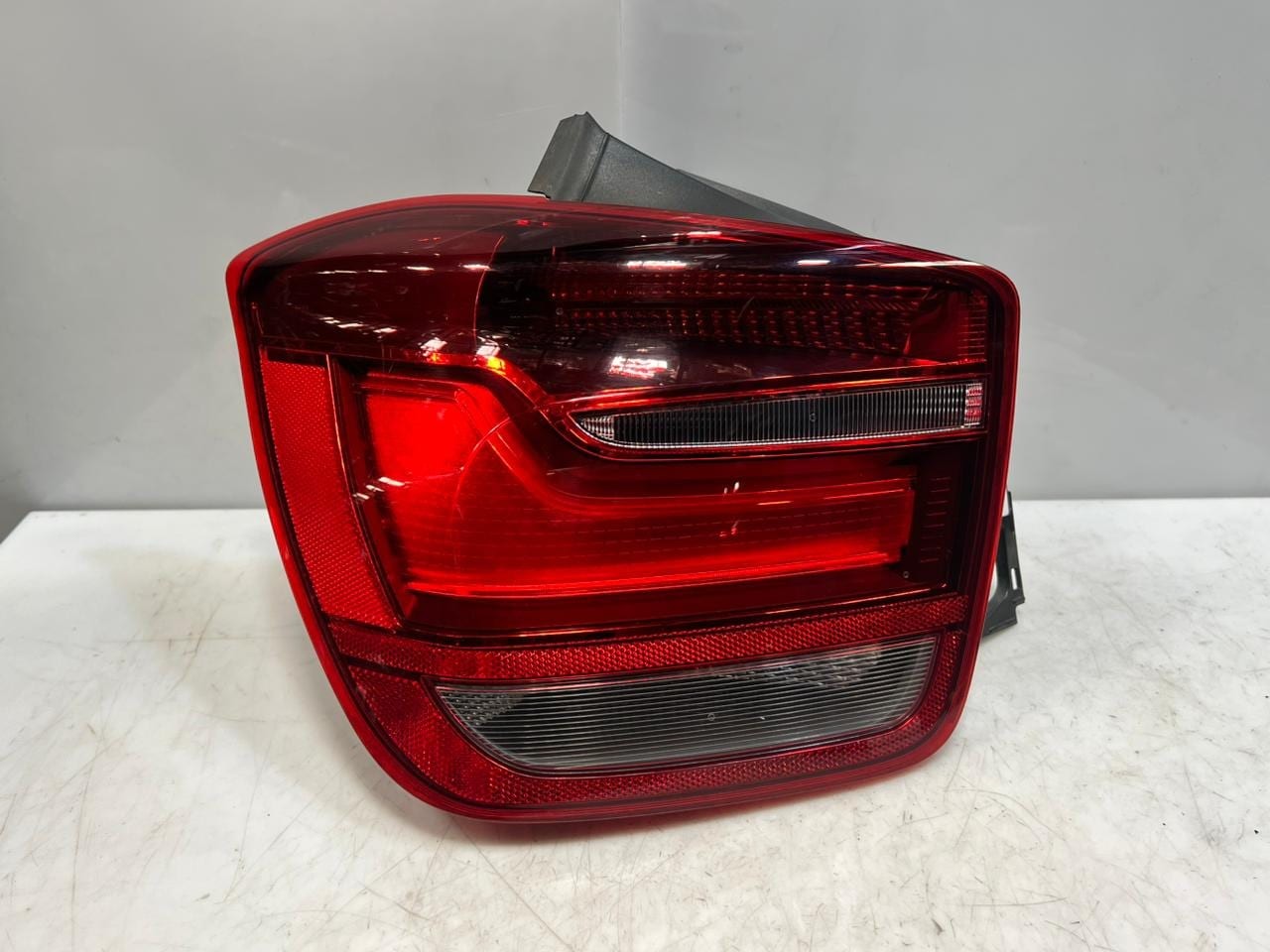BMW 1 Series F20 Rear Left Outer Tail Light Led White Turn Indicator 7241543 OEM