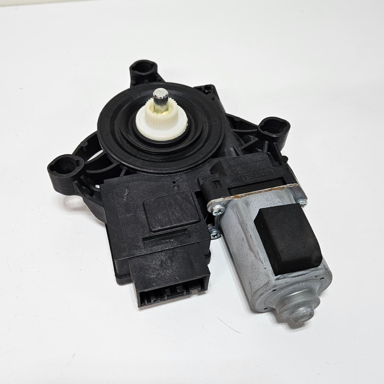 2020-2024 BMW M340i 330i M3 Window Lifter Motor 8495869 Front Left