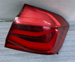 قم بتحميل الصورة إلى عارض الصور، OEM BMW 3 SERIES F30 F80 LCI REAR TAIL LIGHT ON BODY RIGHT SIDE 7369118