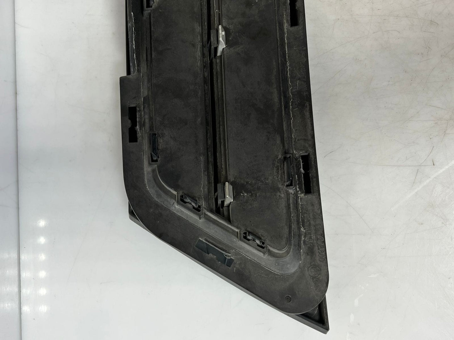 2009-2016 BMW Z4 E89 FRONT RIGHT SIDE Bumper Grille Trim Cover Panel 7203800 OEM