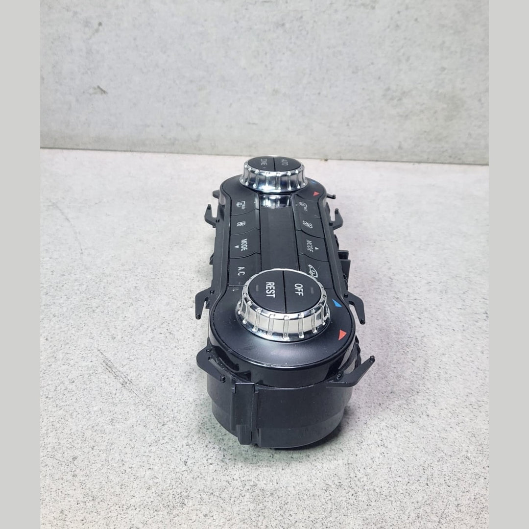 Mercedes-Benz GLA Climate Control Panel A2469003816 A-Class W176 and GLA W156