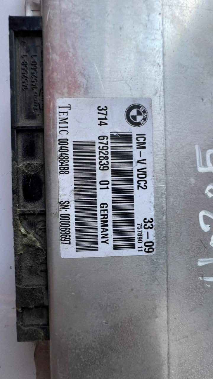 2011-2016 BMW 528i Suspension Control Module 6792839