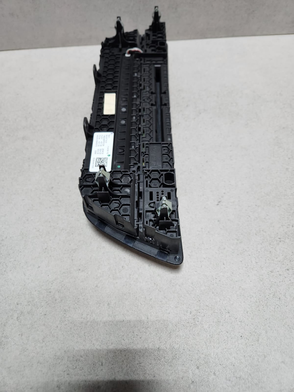 2017-2019 BMW 740i Climate Control Panel 6819174 7 Series G11 LCI and G12 LCI 