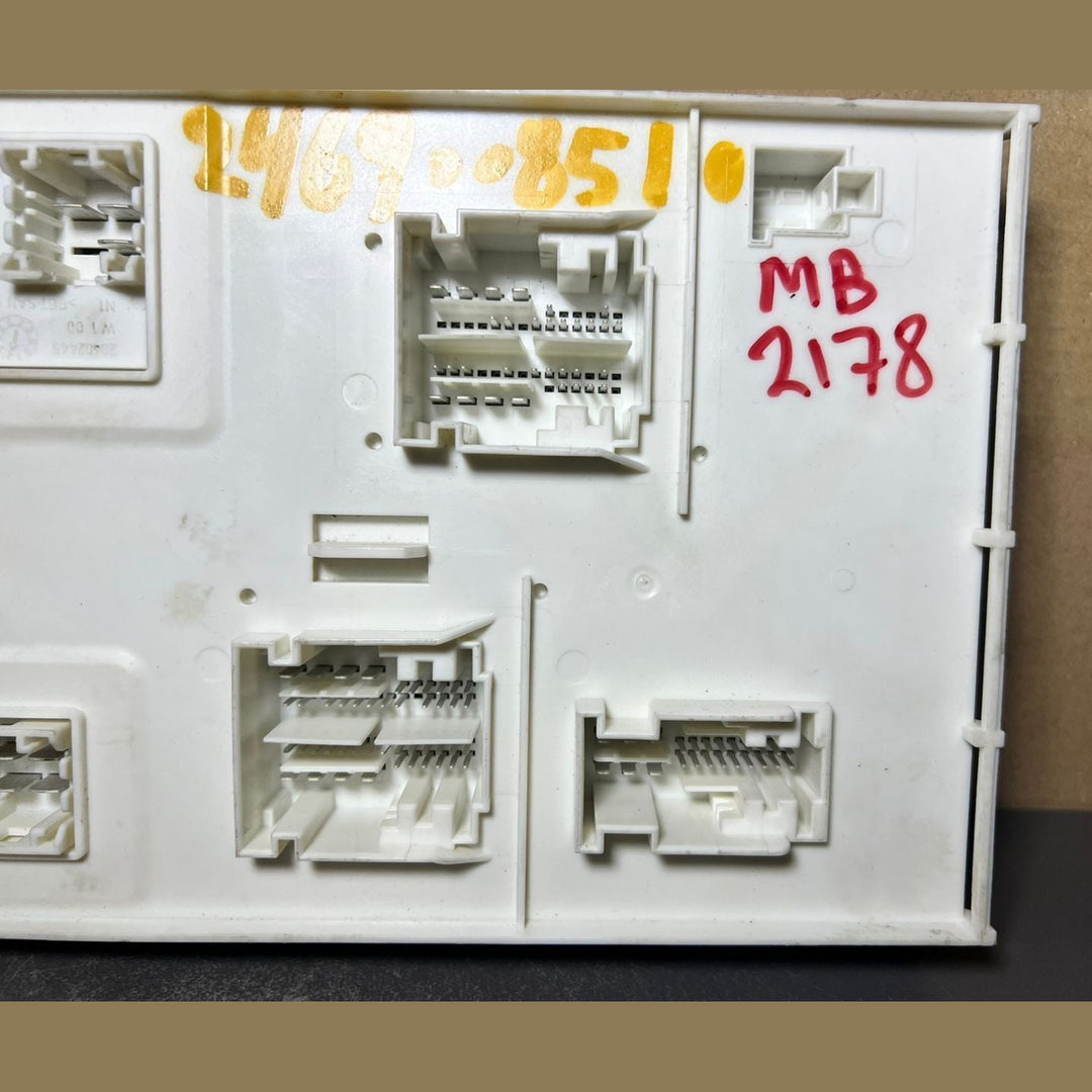 Mercedes W246 CLA B-Class Front SAM Body Control Module Unit A246 9008510 OEM