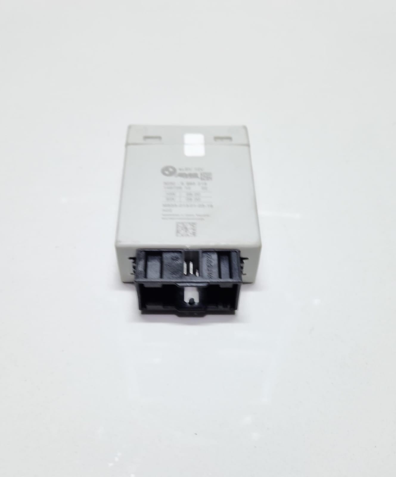 17-20 BMW 530i Steering Column Control Module 6885215 5, 6, 7, 8, and X Series
