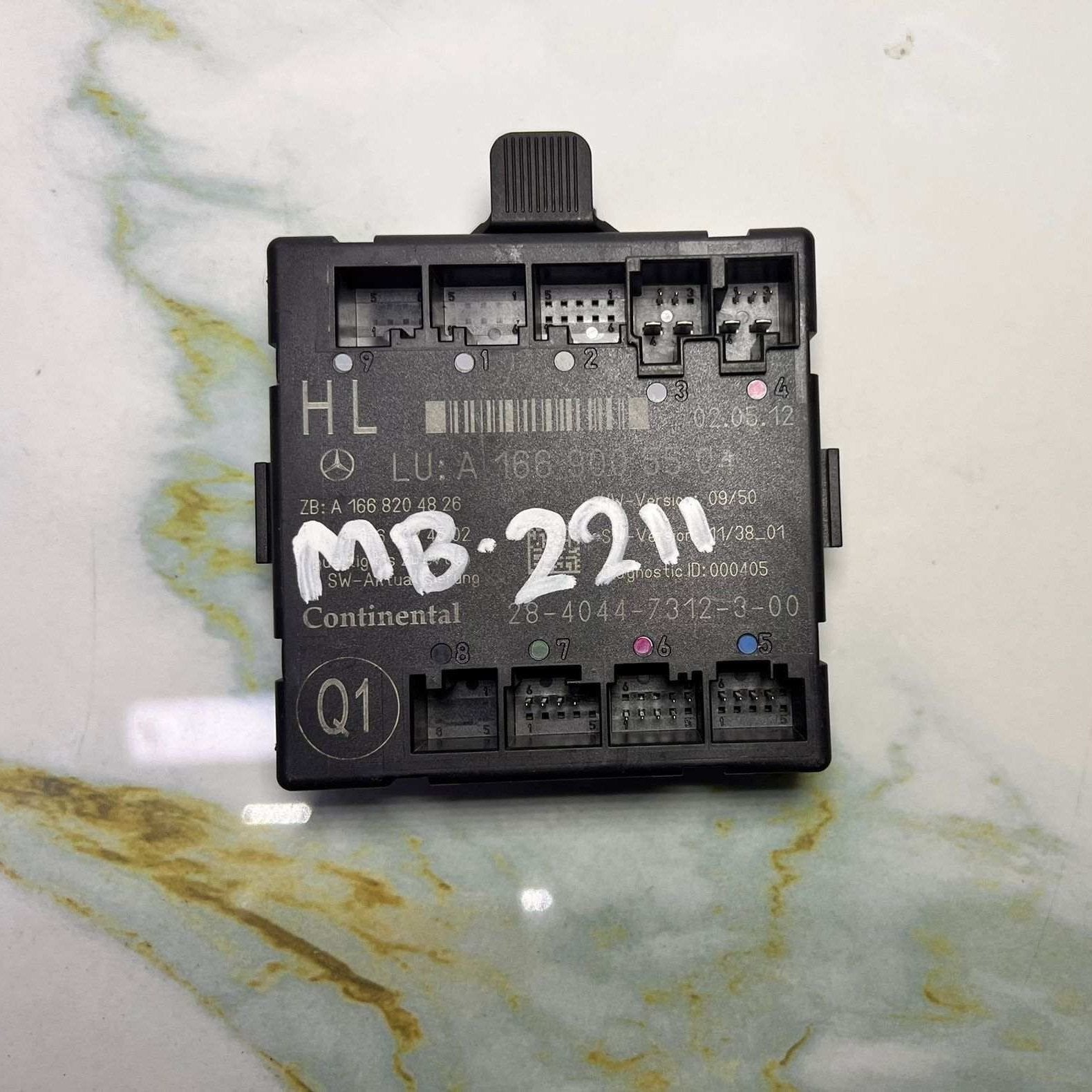 Mercedes-Benz Door Control Module Unit A 1669005504 M-Class W166