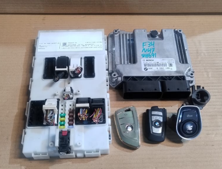 BMW F20 F30 F32 120dX 320dX 420dX 184HP N47N ENGINE CONTROL UNIT SET+KEY 8582155
