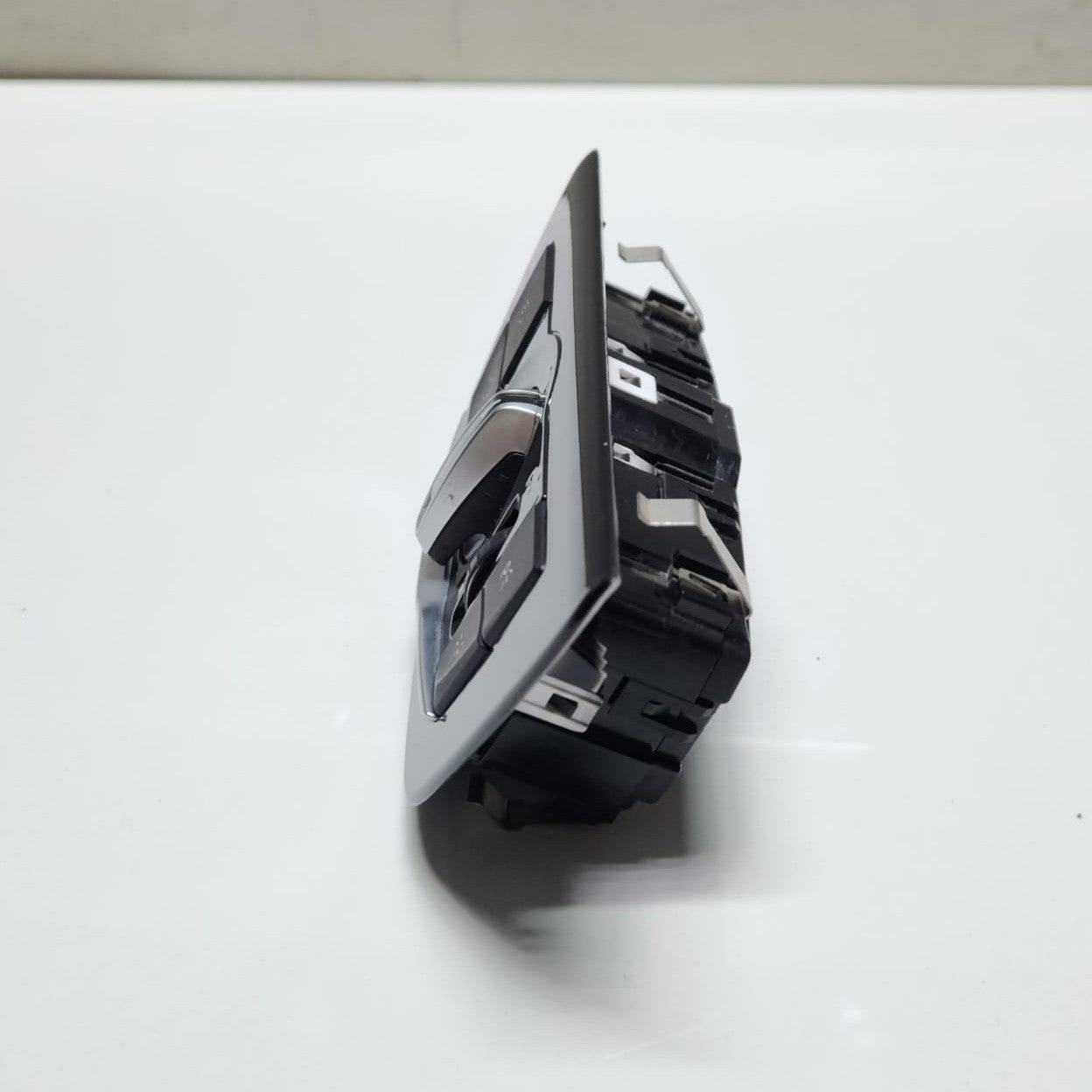 2016 BMW 528i Headlight Switch 6841883 5 Series G30 G31 OEM 