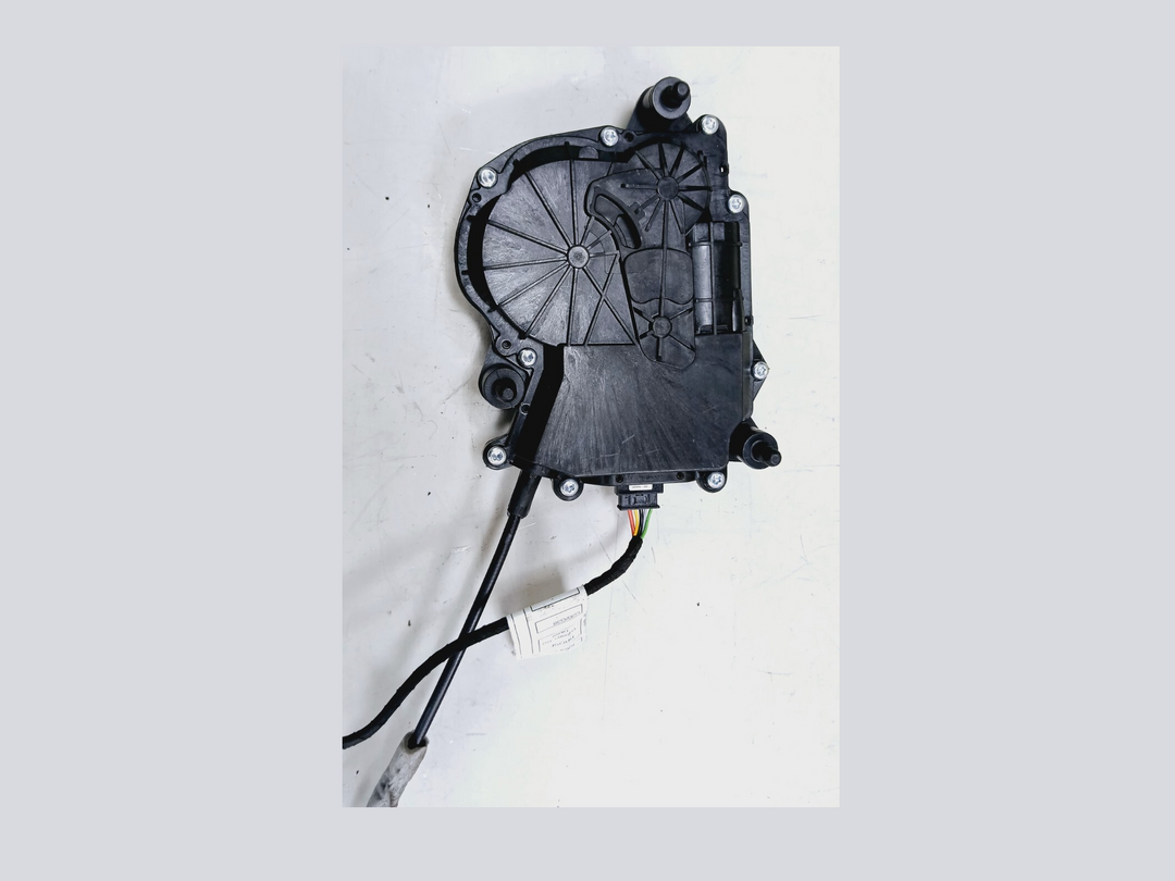BMW 3 SERIES G20 G21  TAILGATE BOOT LID SOFT CLOSING LOCK ACTUATOR MOTOR 7430626