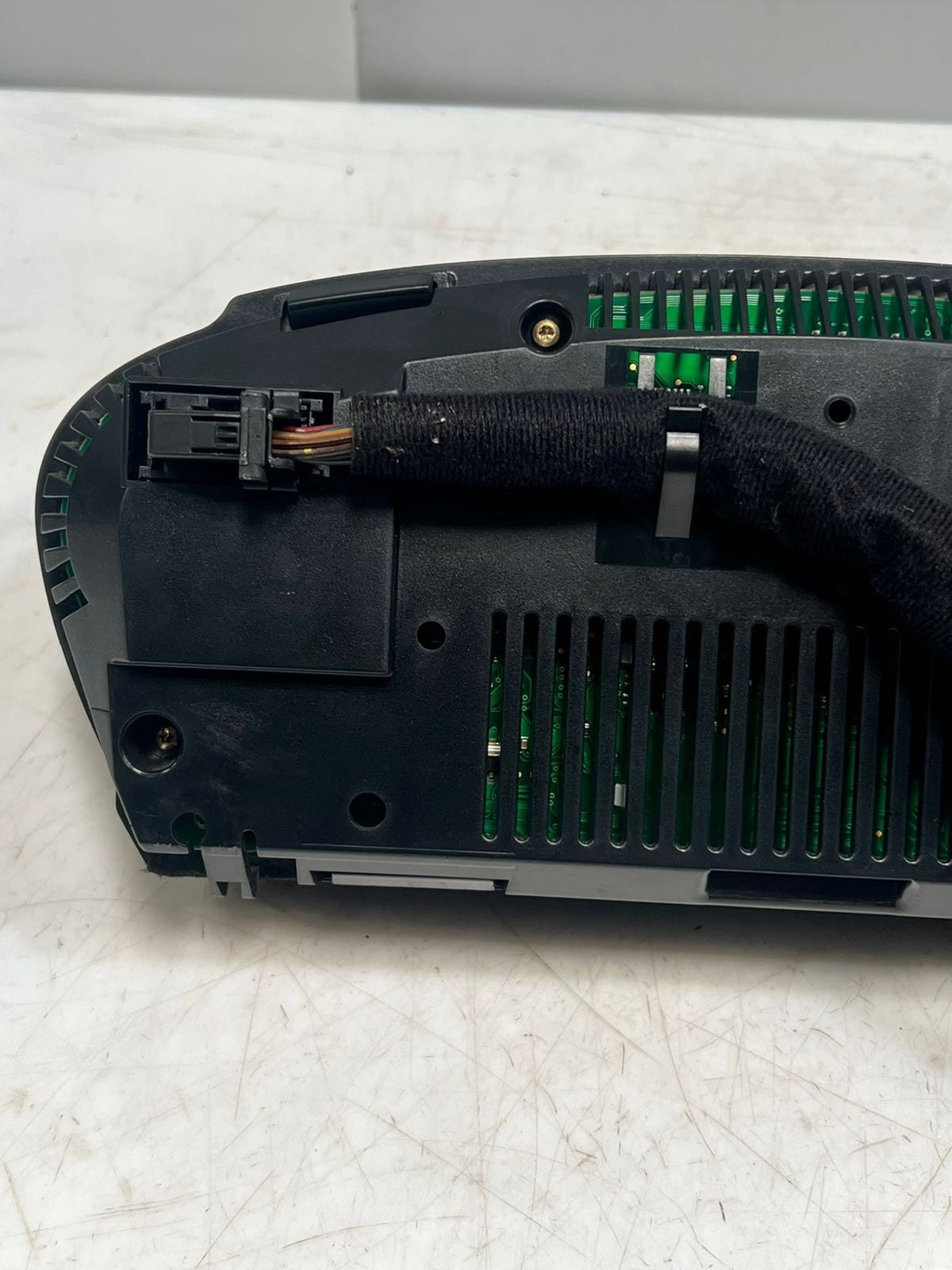 2004 BMW 530i 5 Series E60 E61 Instrument Cluster SPEEDOMETER  6944118 OEM
