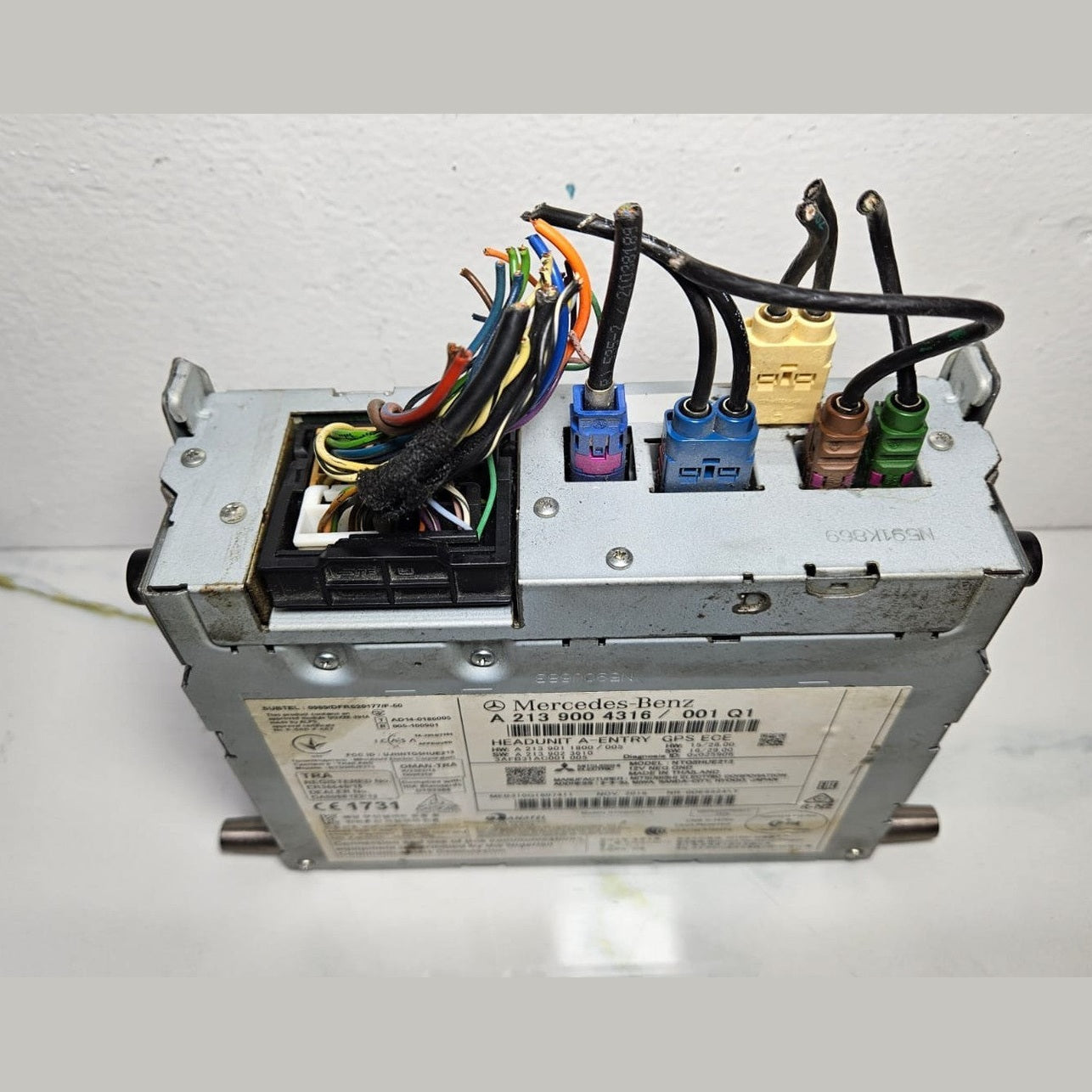 Mercedes W213 E-Class Radio Audio Head Unit Multimedia CD Player A213 9004316
