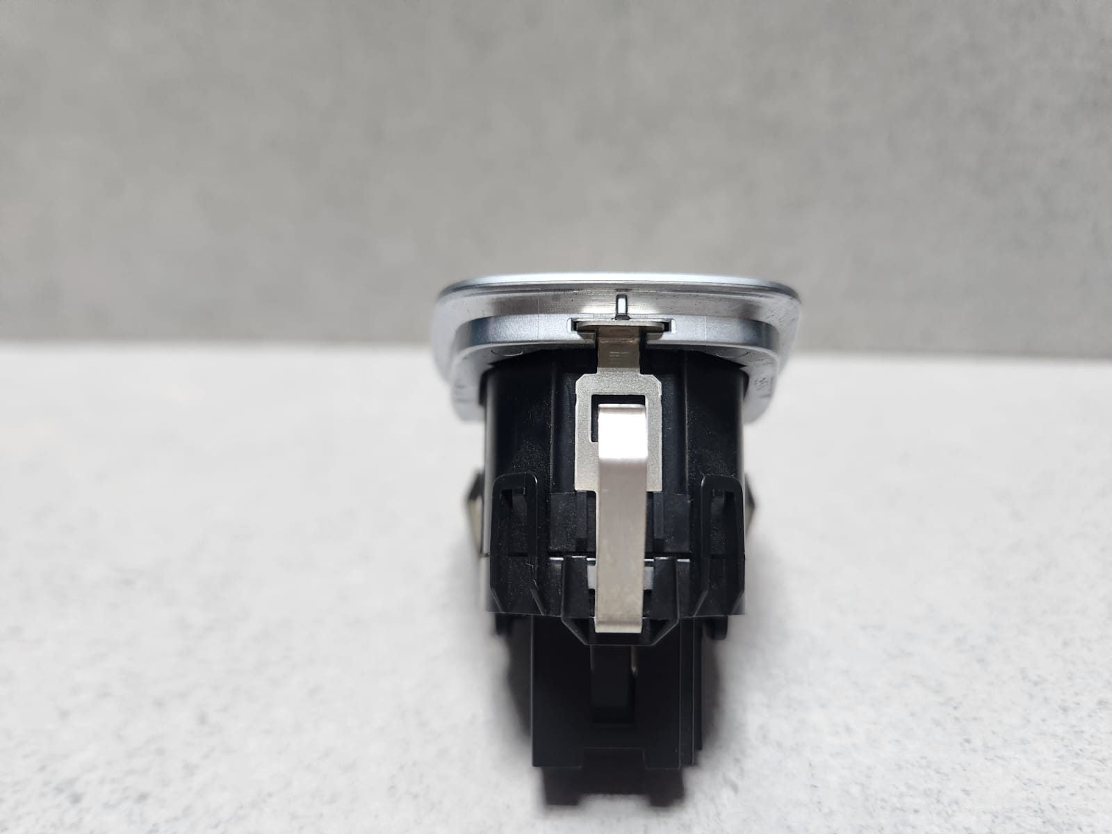 2012-2016 BMW 328i Engine Start Stop Switch Button 9250734, 1, 2, 3, 4 Series