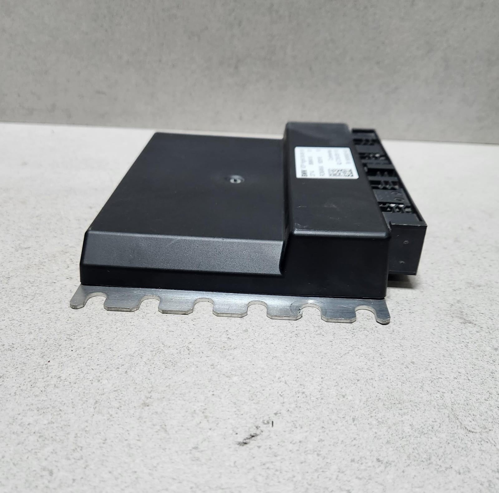2016-2018 BMW 750i xDrive Suspension Control Unit 6883405  750i xDrive 750Li  